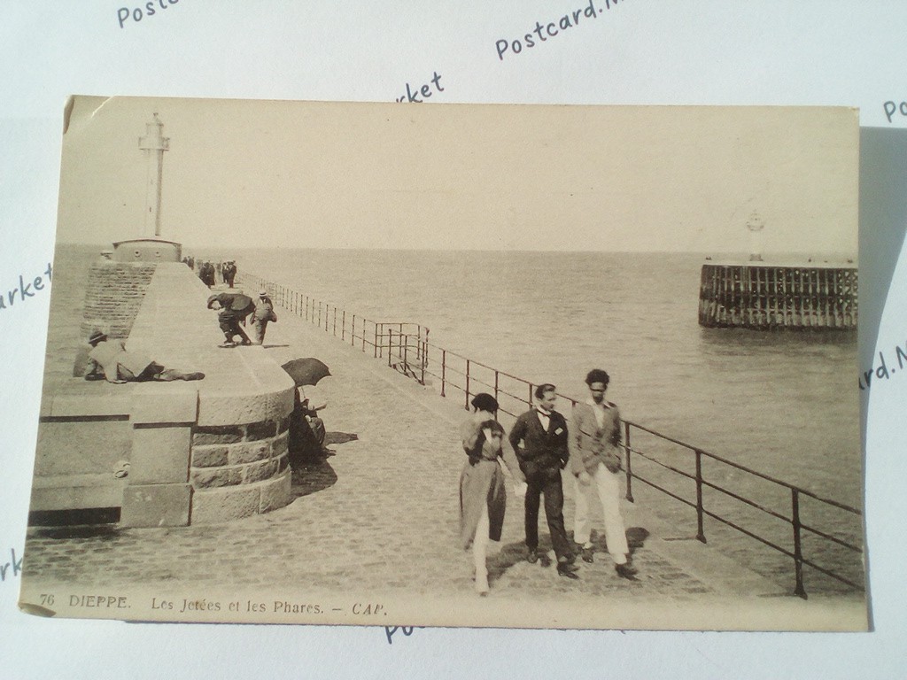 /France/Dieppe/FR_place_19xx_Dieppe. Les Jetees et les Phares.jpg